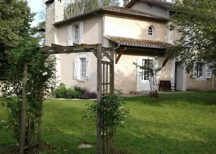 L' Ostal De Maite Semesterbostad Annesse-et-Beaulieu